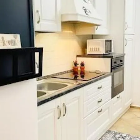 Looney Tunes Apartment